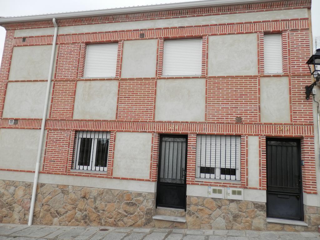 VuT Los Telares Muralla Avila Ruang foto